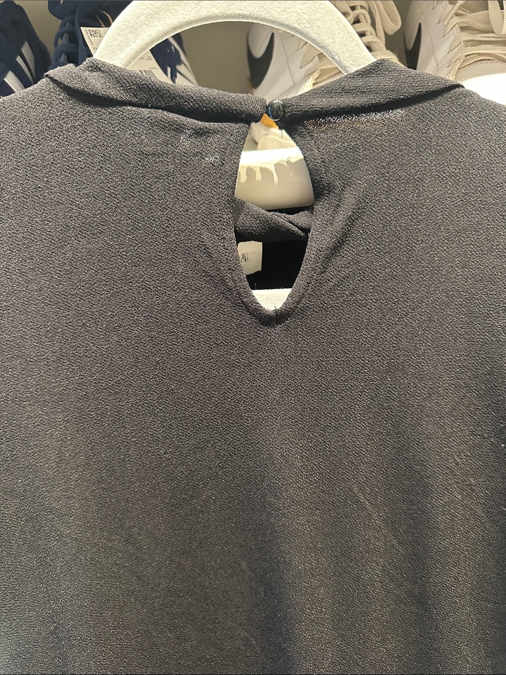 LADIES BLACK TOP - Picture 4 of 5